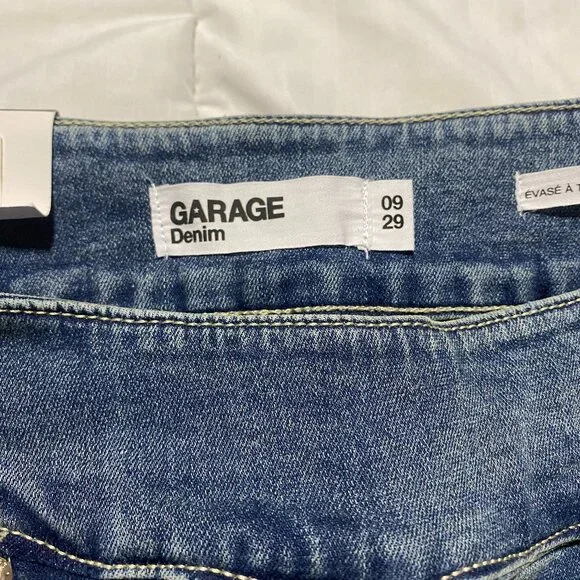 Garage - Low Rise Flare Jeans - Picture 5 of 7